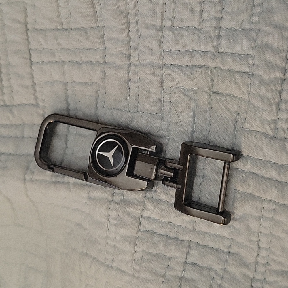 Mercedes Benz platinum logo keychain